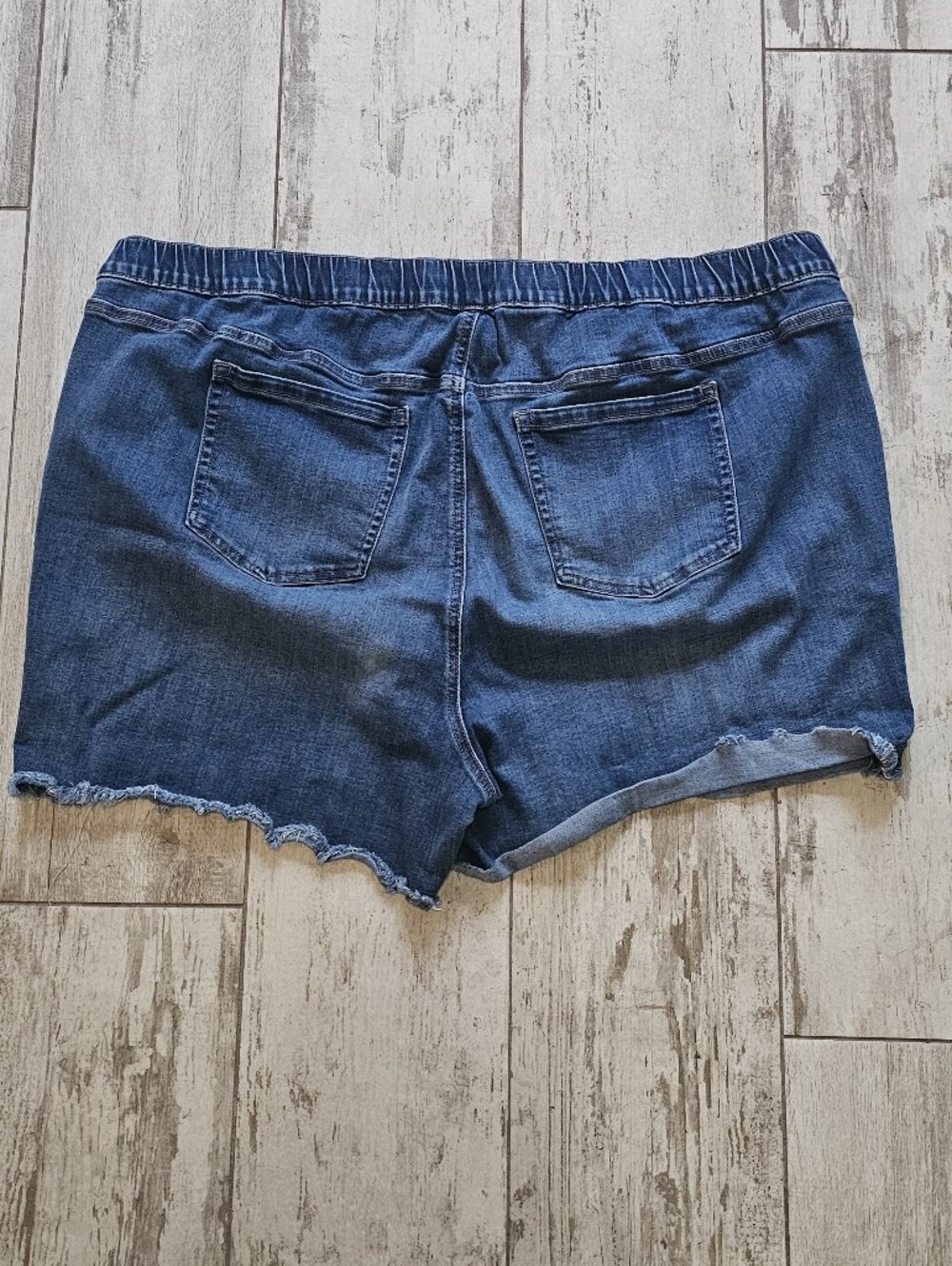 Torrid Weekender Dark Blue Denim Drawstring Frayed Hem Shorts 4X / 26 - Picture 2 of 3